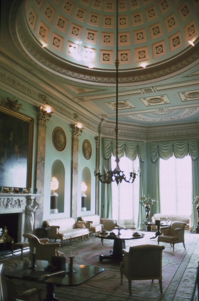 Powderham_Castle_Music_Room_01.jpg